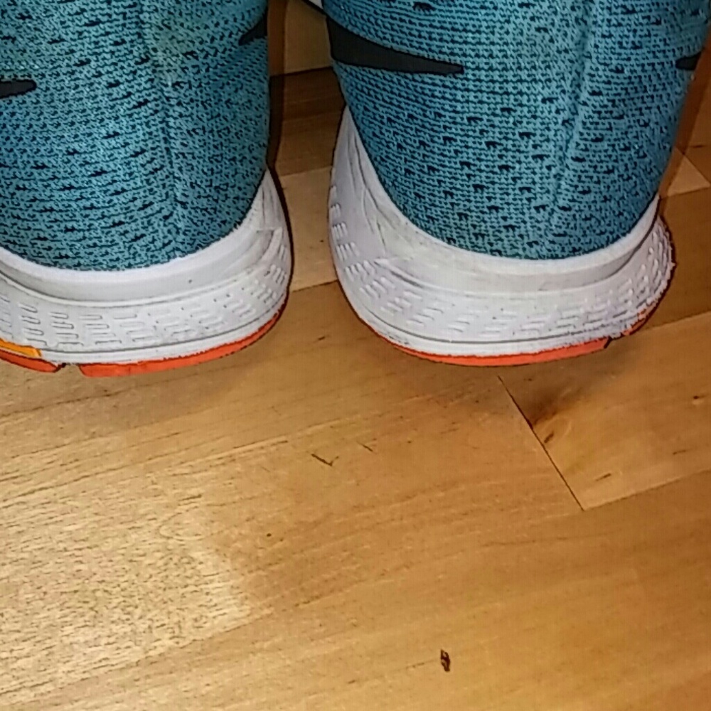 Nike - Picture 4 of 4